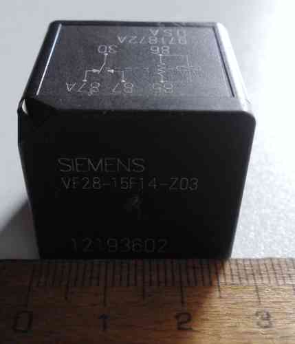 Opel Sintra 3,0 Relais Lüfter Siemens 12193602
